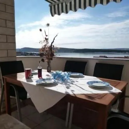 Apartment Nette Mit Whirlpool Und Garten By Interhome *