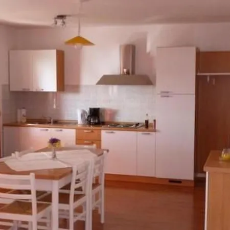Nette Mit Whirlpool Und Garten By Interhome Apartment Barbat na Rabu