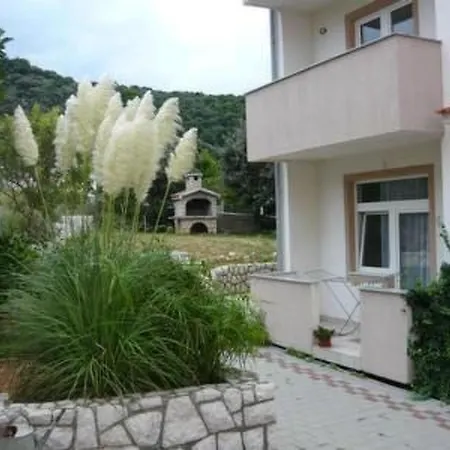 Nette Mit Whirlpool Und Garten By Interhome